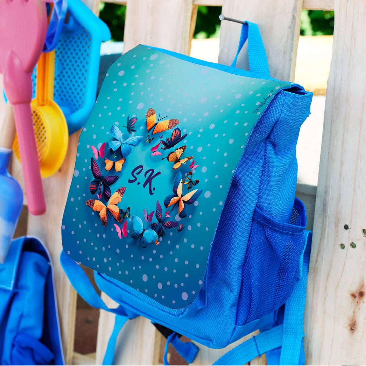 Kinder-Rucksack mit Schmetterlingen und Initialen
