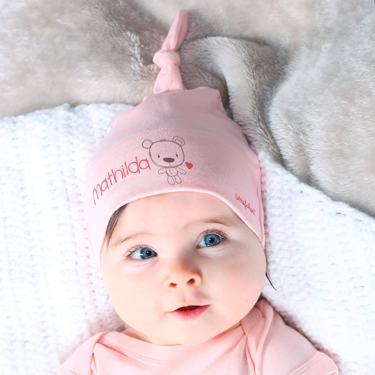 Süße Zipfelmütze für Babys mit Teddymotiv