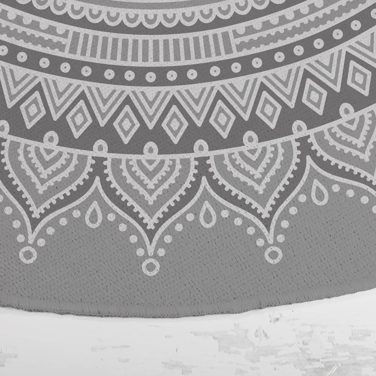 Runder Wohnteppich mit Personalisierung und Mandala in grau
