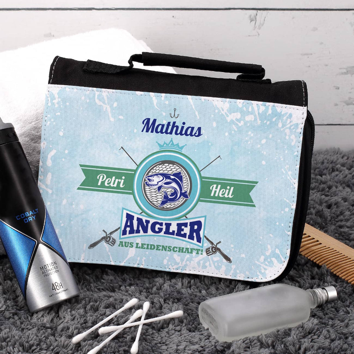 Angler aus Leidenschaft - Waschtasche mit Name