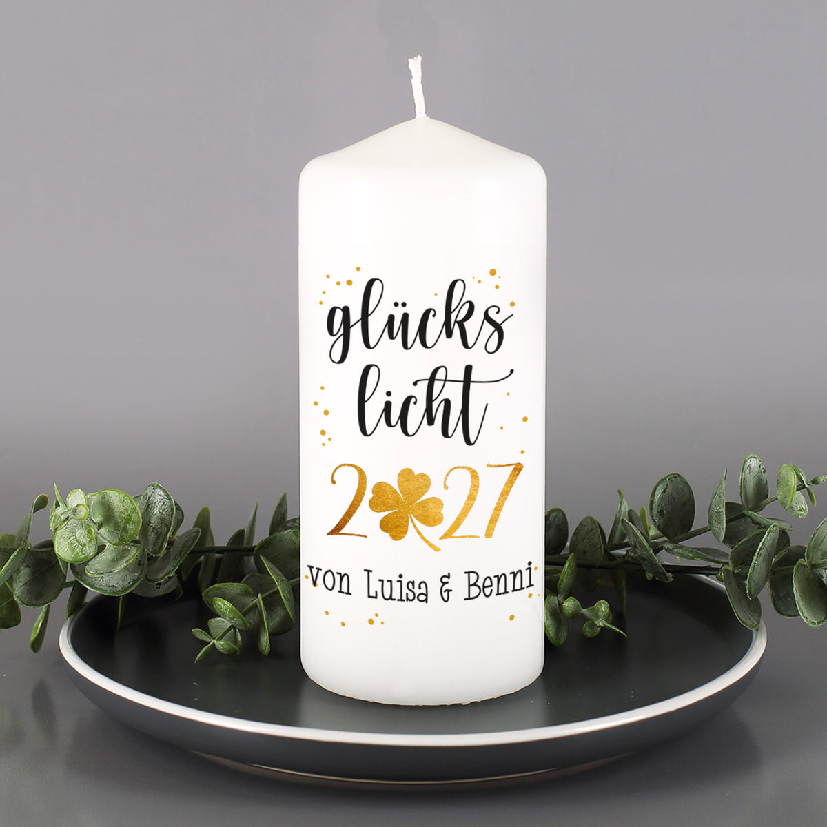 Glückslicht 2027 - Stumpenkerze mit Ihrem Text bedruckt