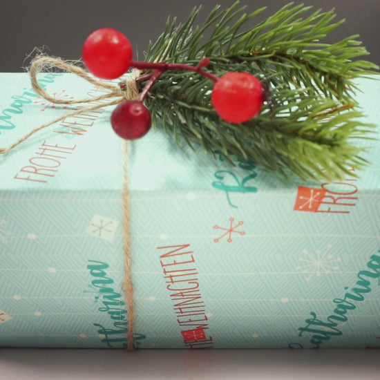 blaues personalisiertes Geschenkpapier mit zwei Zeilen 