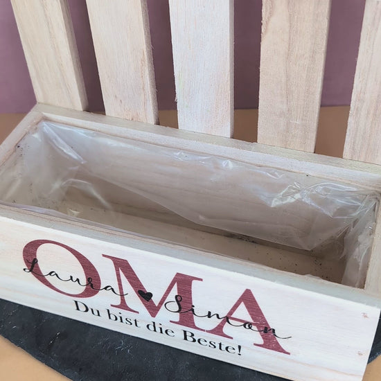 bedruckter Pflanzkorb für Oma mit Personalisierung als Geschenkverpackung zum Muttertag oder Geburtstag
