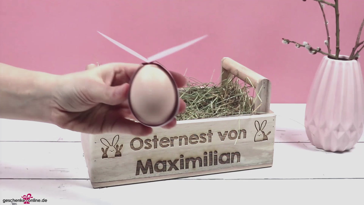 Bastelidee für personalisierte Holzkiste zu Ostern