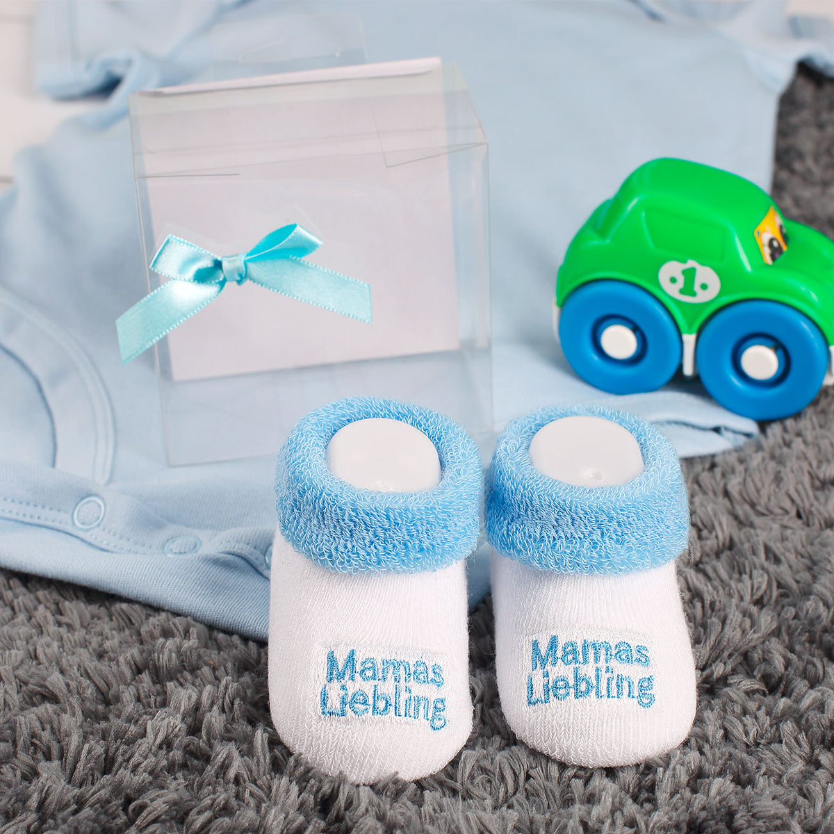 Babys erste Söckchen - Mamas Liebling in blau