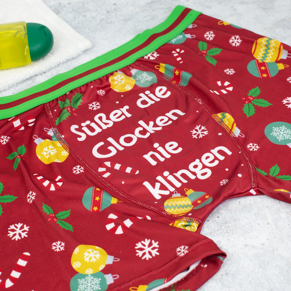 Detailaufnahme Vorderseite Weihnachts Boxershort mit Spruch Süßer die Glocken nie klingen