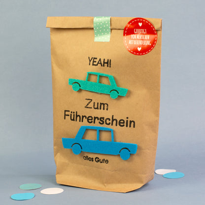 Wundertüte zum Führerschein mit Filzautos und Aufschrift – Geschenkset für Fahranfänger
